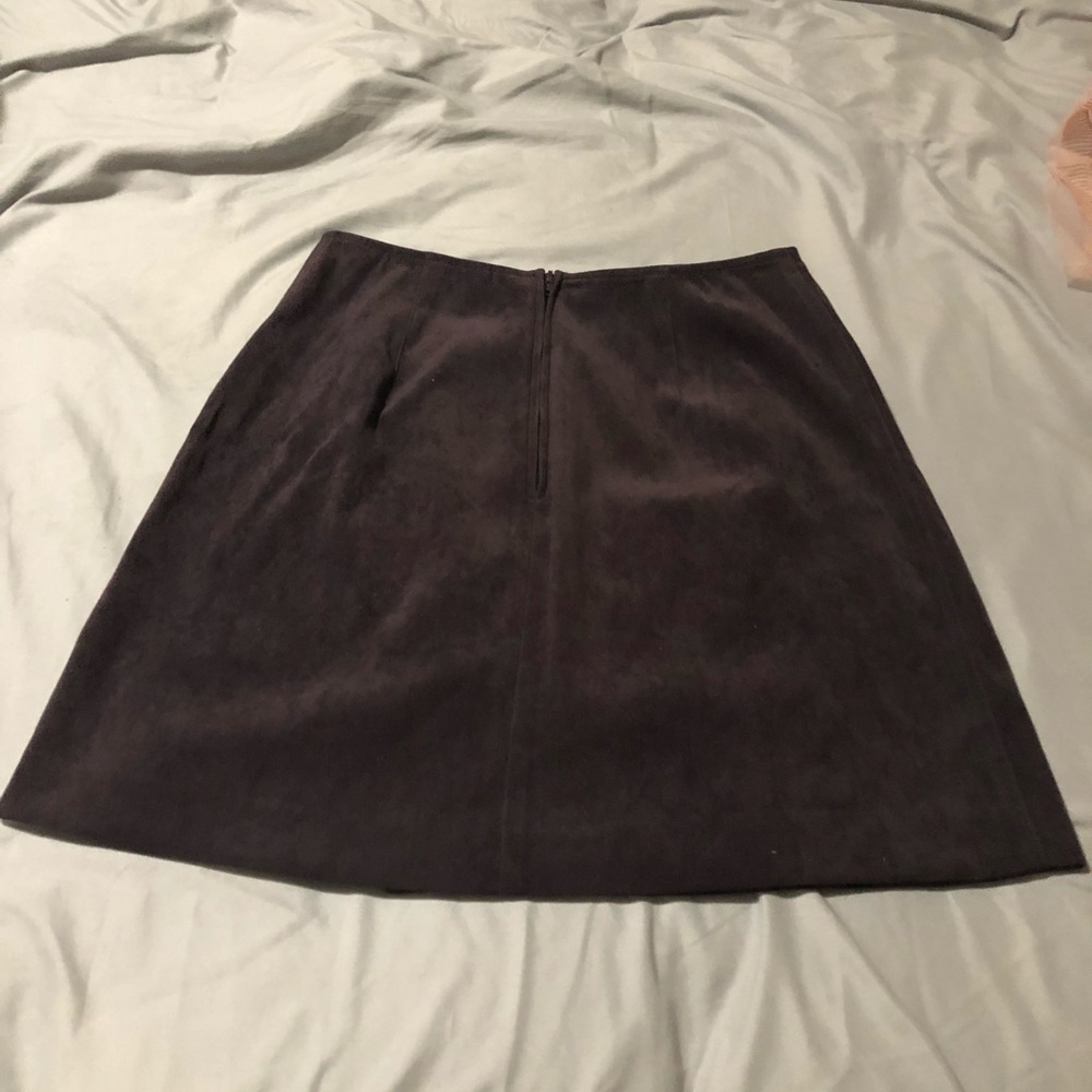 Polyester Skirt - Picture 4 of 7